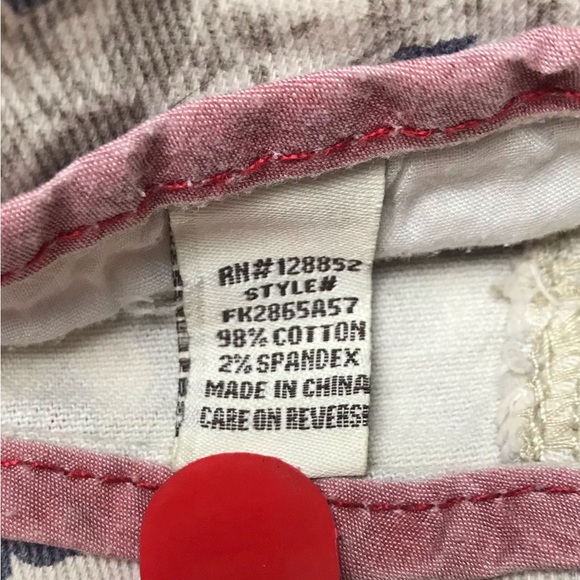 1st Kiss Denim Cut off Shorts 3 Floral Pattern Stretch - Picture 5 of 14